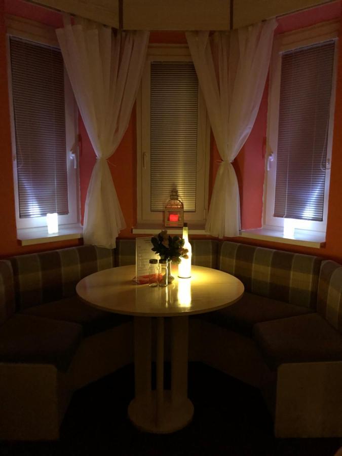 Restaurace A Penzion Maja ベネツコ エクステリア 写真